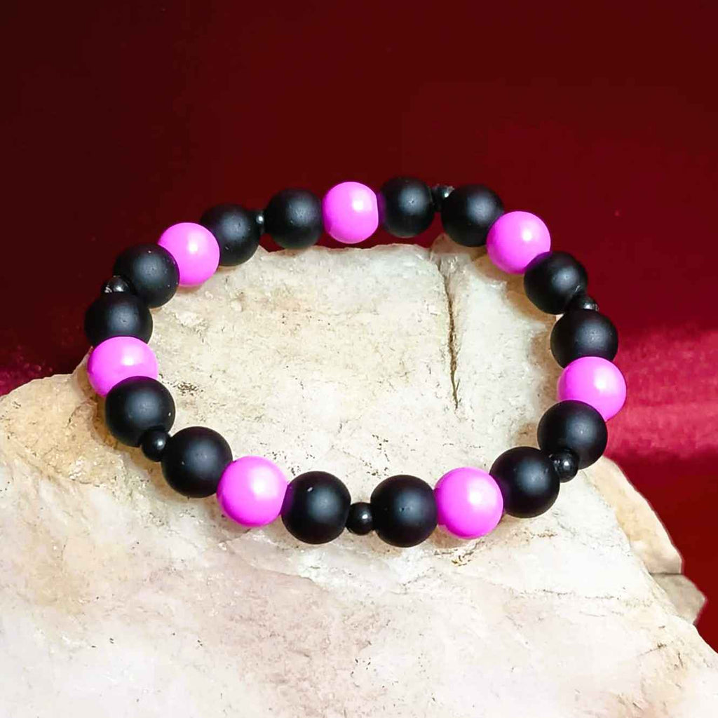 Schwarz-rosa Schmuckstück ・ARMBAND