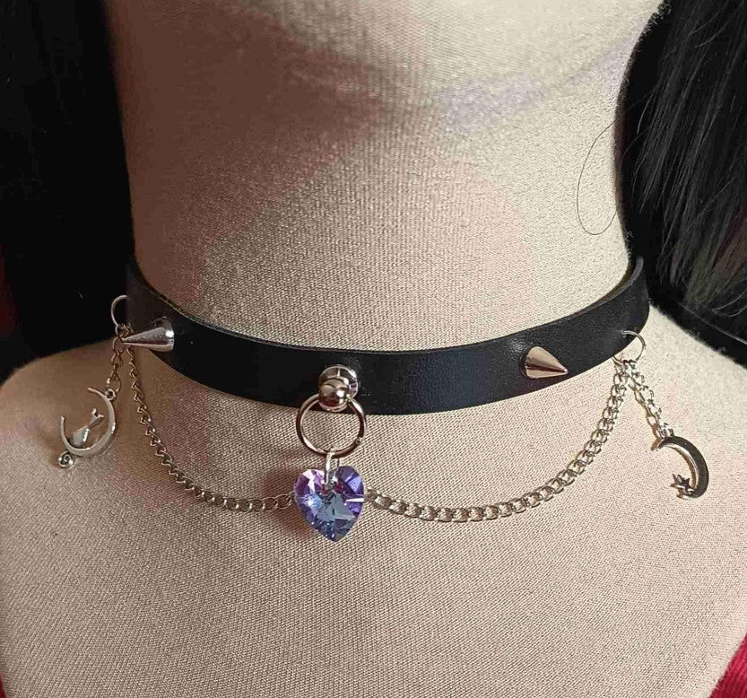 HERZ  AUS  KRISTALL ・ CHOKER
