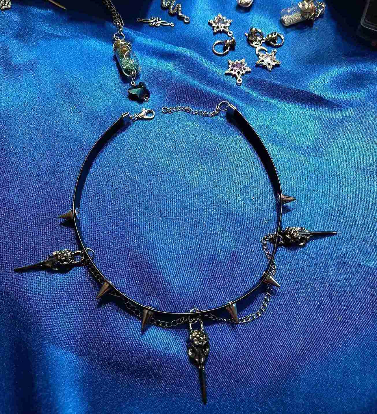 Guest of the Dark Choker