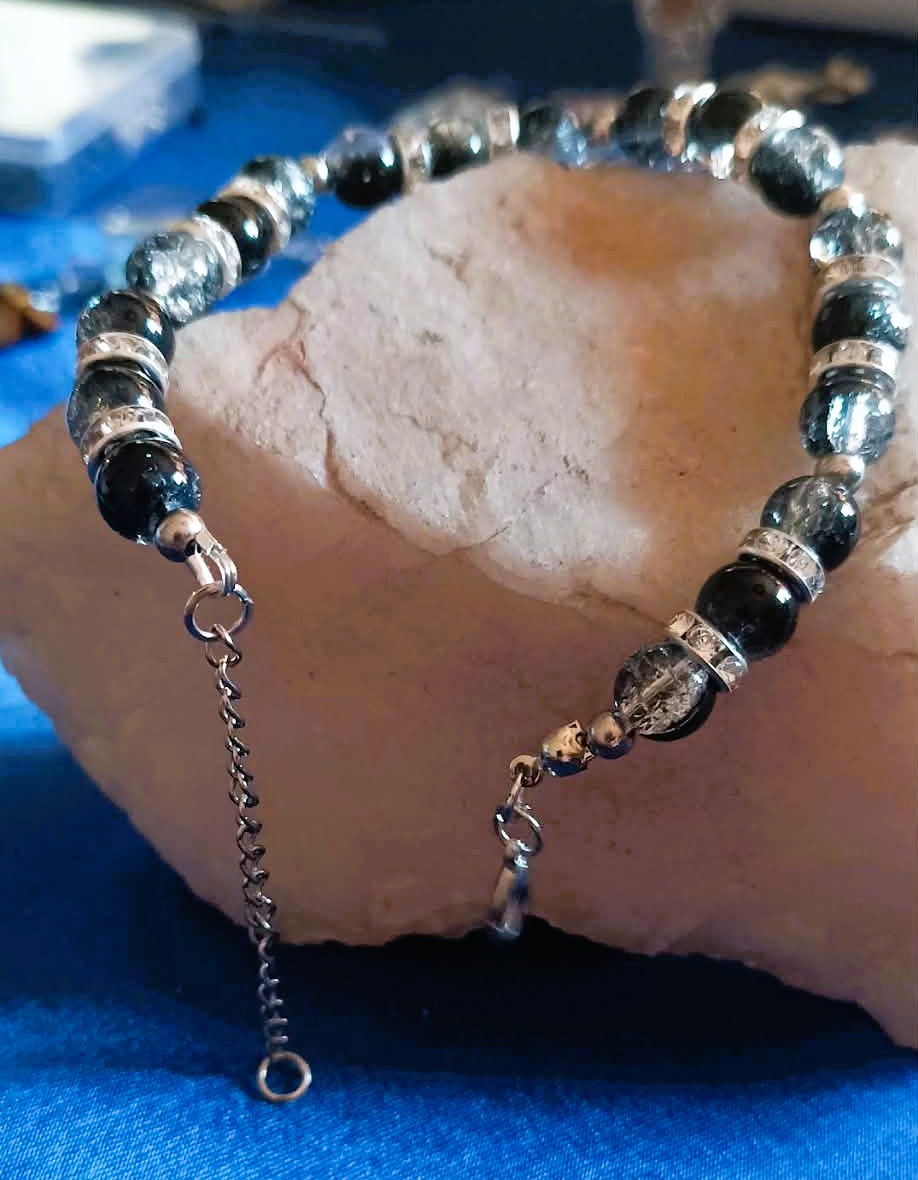 Das Innere einer schwarzen Kugel ・ ARMBAND
