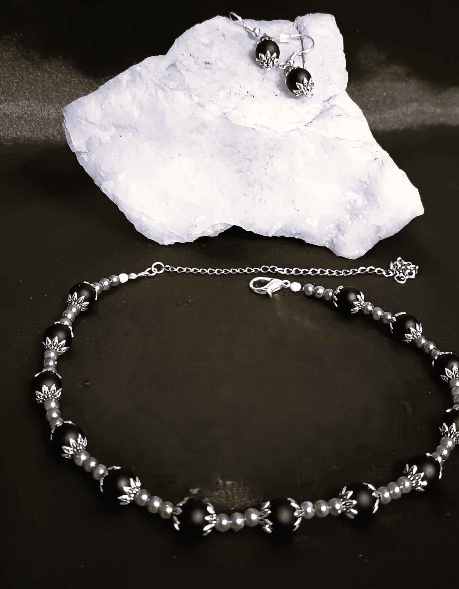 GRAY NIGHT ・ NECKLACE
