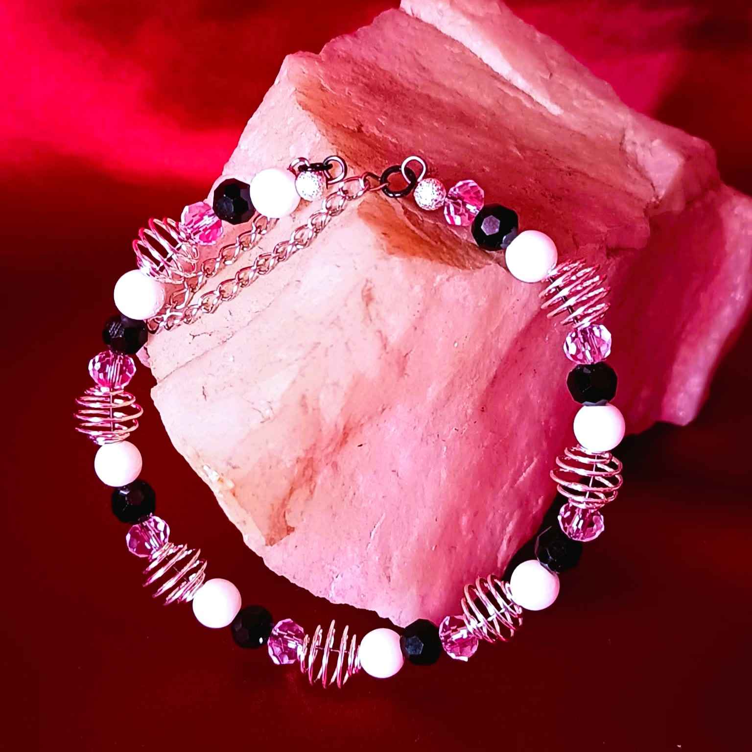 Kristalle, Perlen und Federn ・ ARMBAND