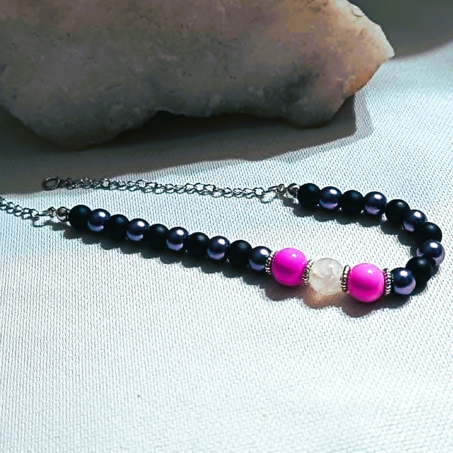 Pink locked in darkness  -  BRACELET