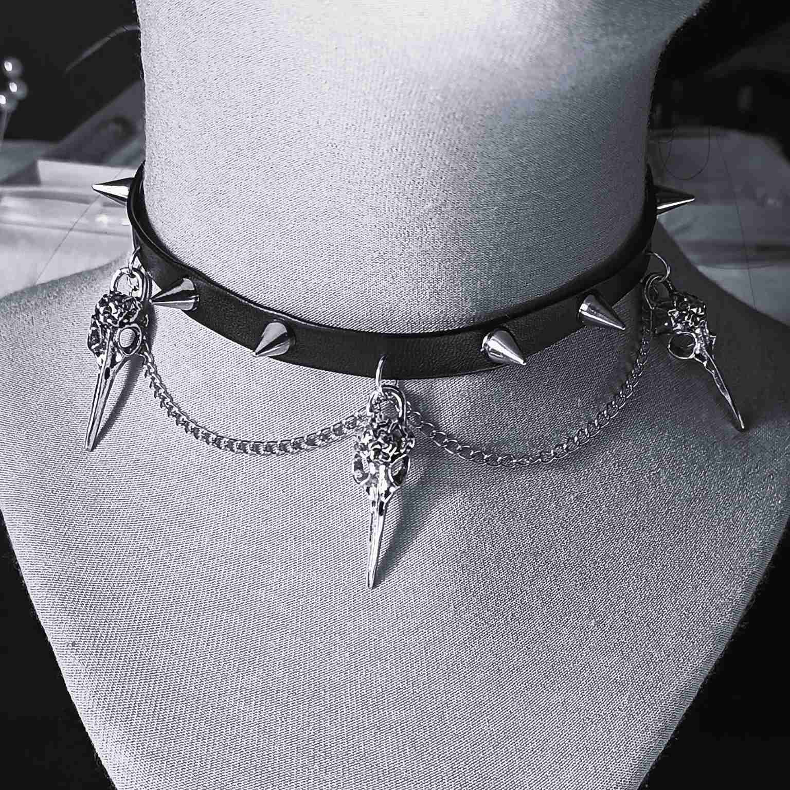 Guest of the Dark Choker