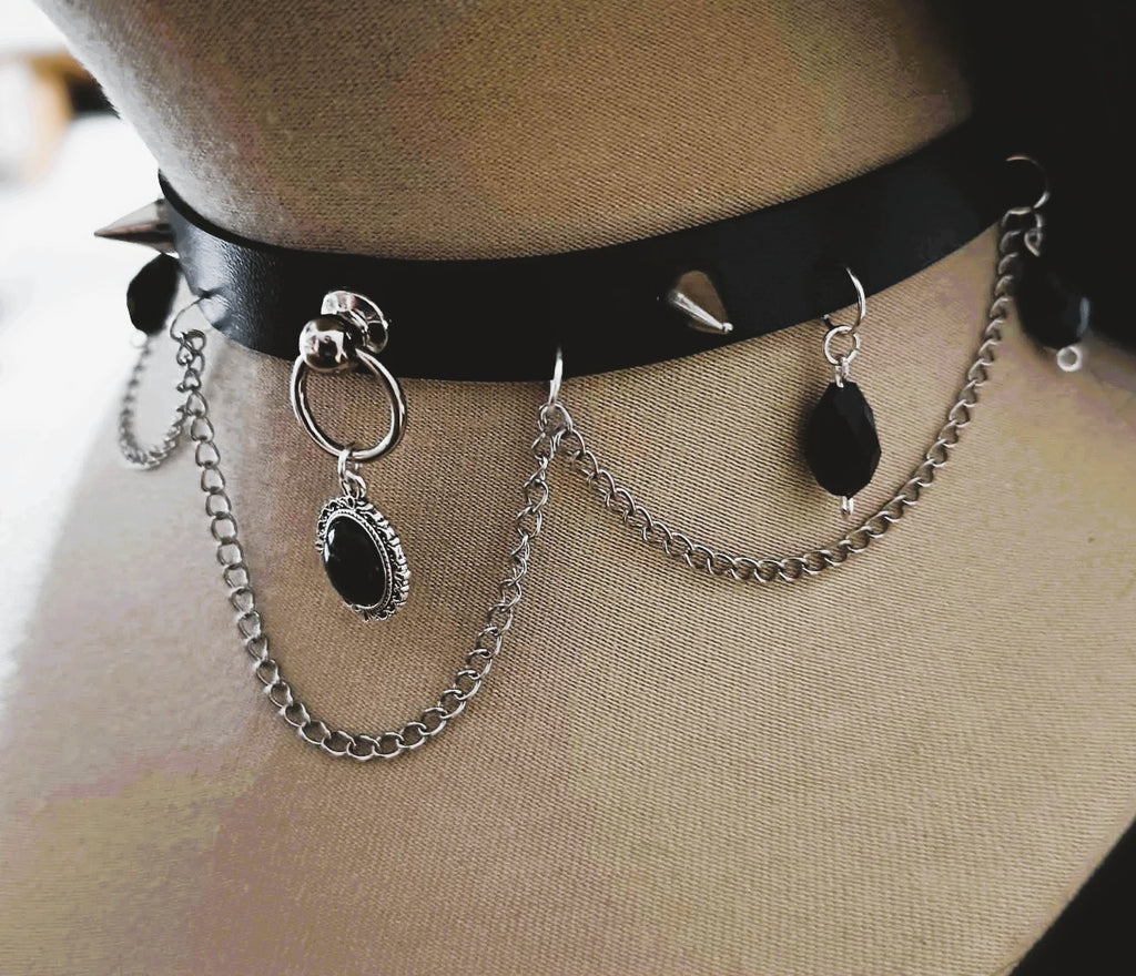 Land of Mystery Gothic Halsband