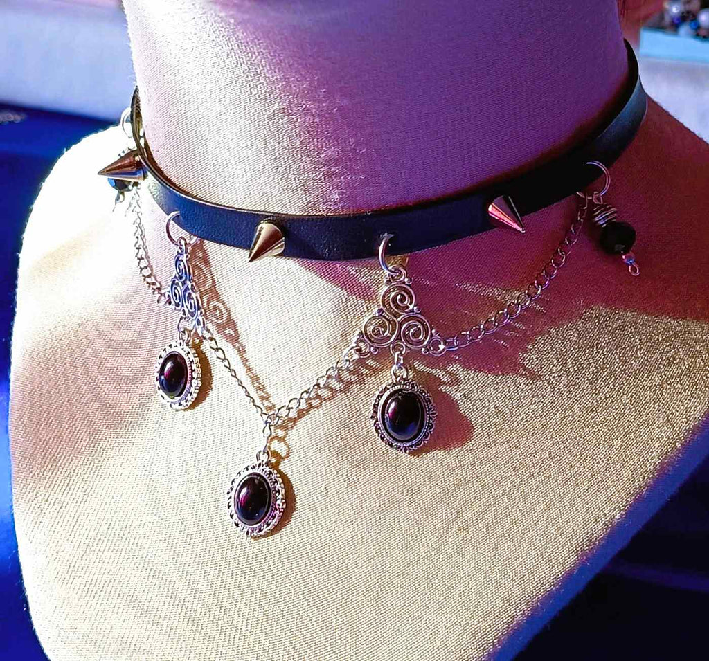 SCHWARZE DÄMMERUNG ・ CHOKER