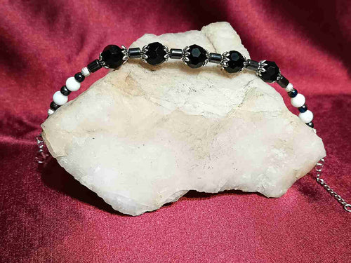 Schwarzer Kristall-Touch ・ ARMBAND