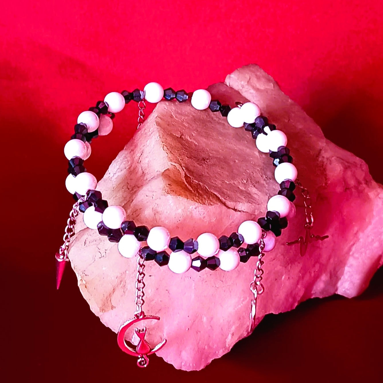 Schwarze Kristalle im Schnee ・ ARMBAND