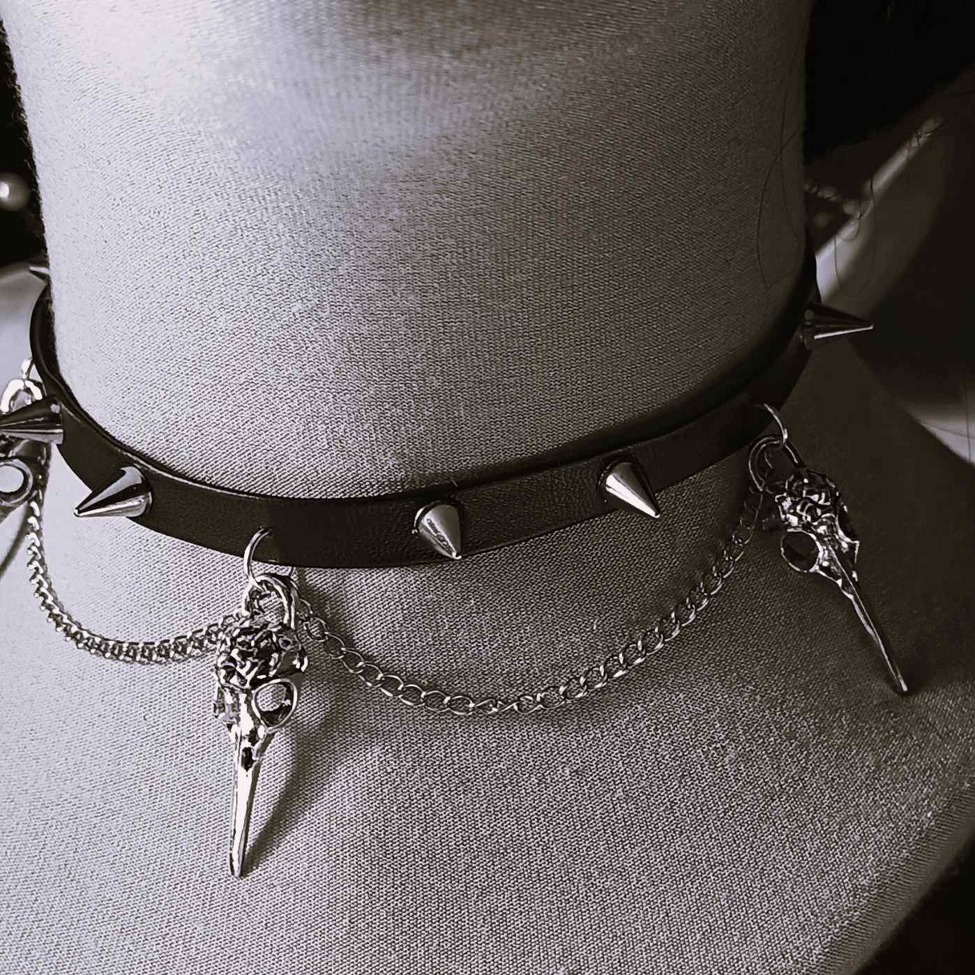Guest of the Dark Choker