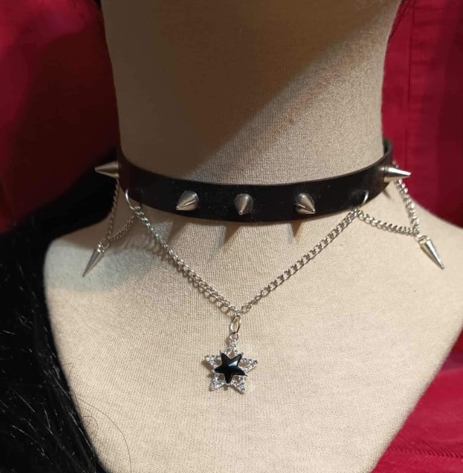SPIKES, SPIKES, STERN・CHOKER
