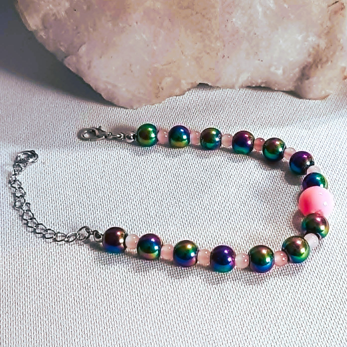 A pink ray among the rainbow  -  BRACELET