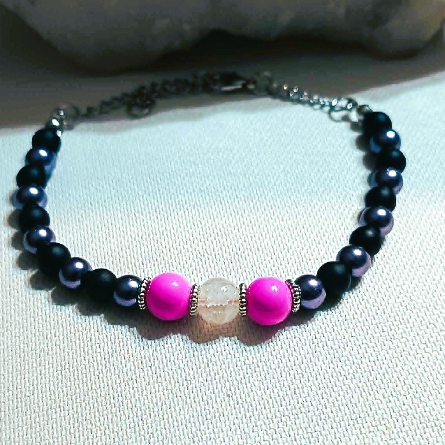 Pink locked in darkness  -  BRACELET