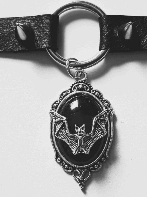 HALSBAND FLEDERMAUS NICHTIG・WÜRGER