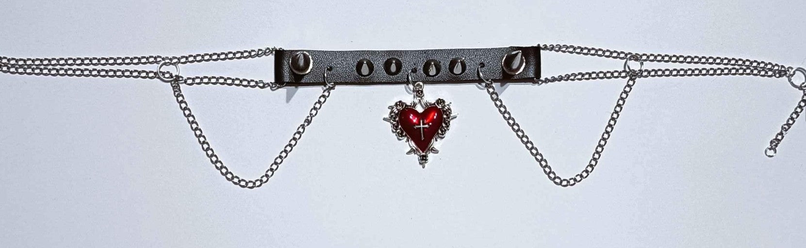 ROTES HERZ WÜRZIG..・CHOKER