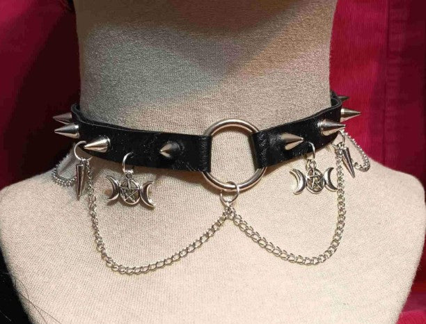 DREIFACHMOND-KETTE・CHOKER