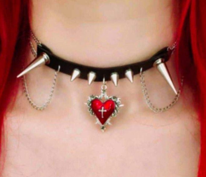 ROTES HERZ WÜRZIG..・CHOKER