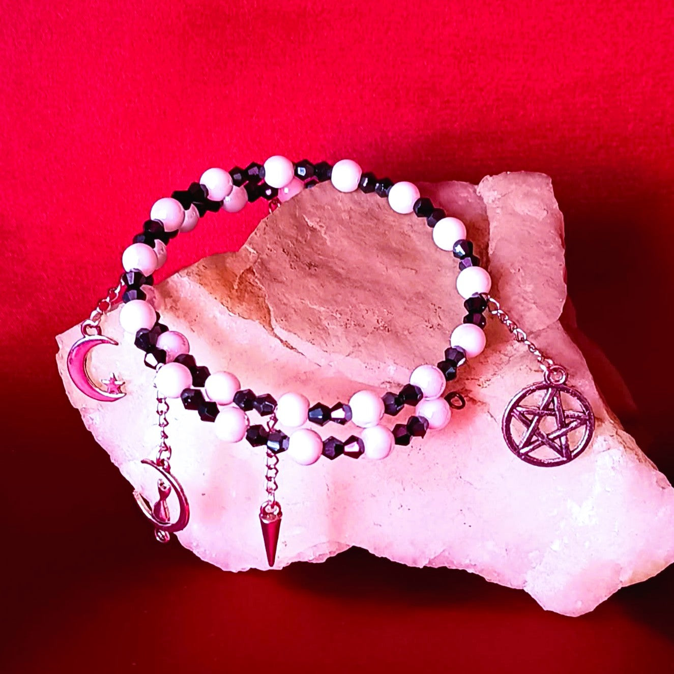 Schwarze Kristalle im Schnee ・ ARMBAND