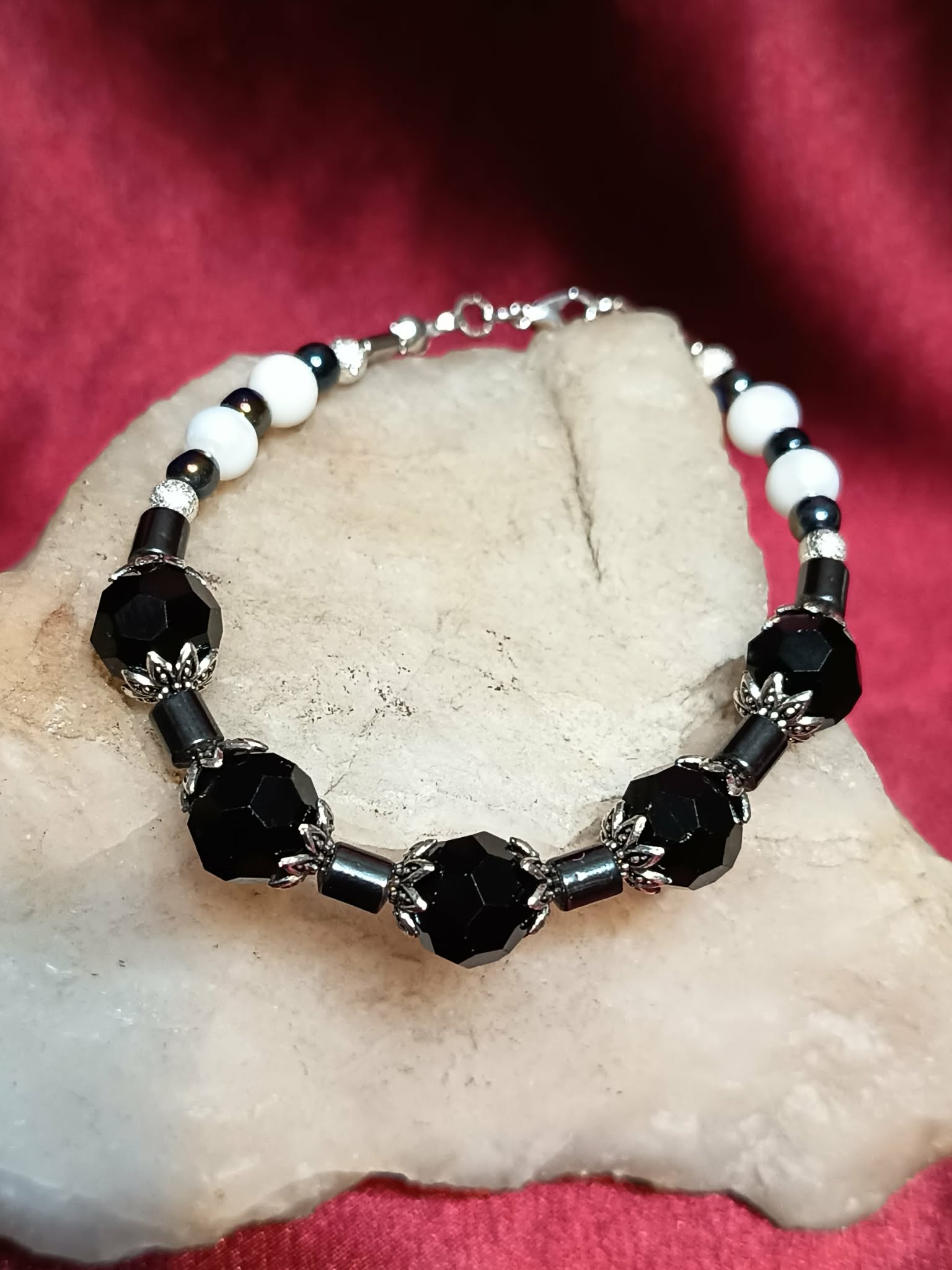 Schwarzer Kristall-Touch ・ ARMBAND