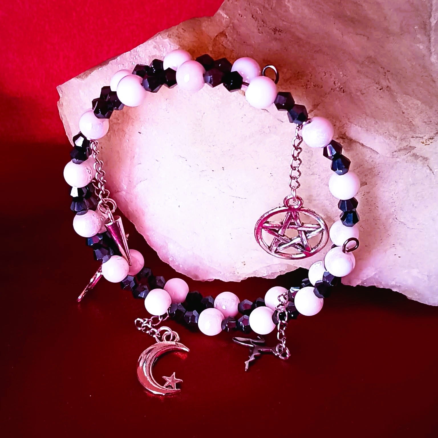 Schwarze Kristalle im Schnee ・ ARMBAND