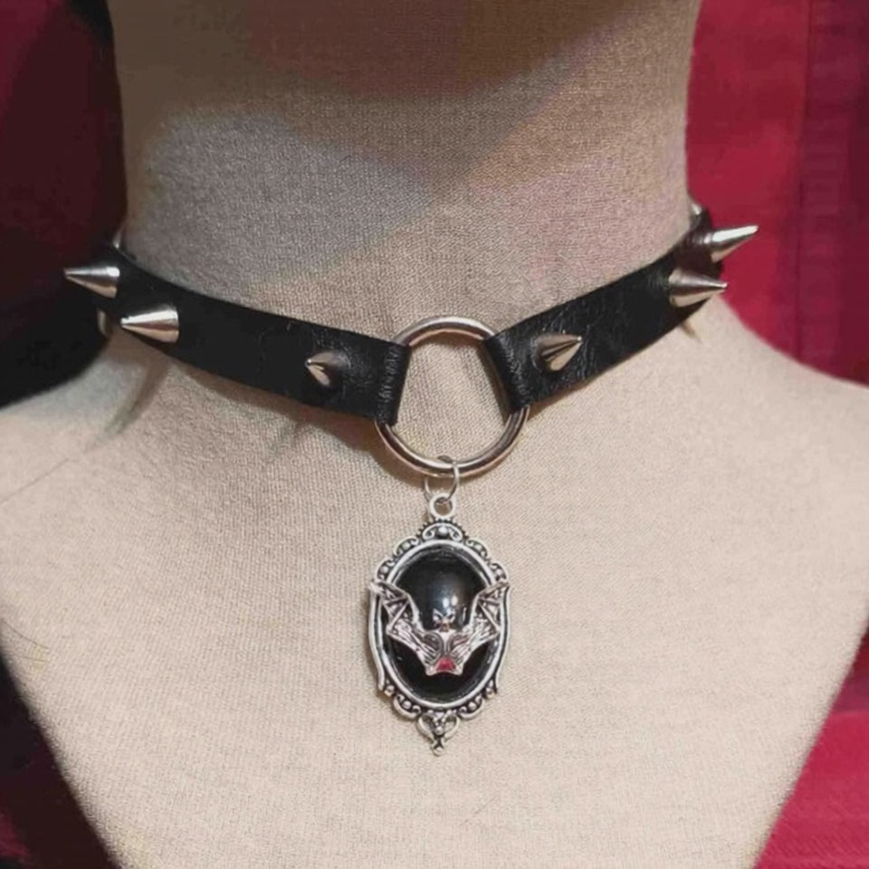 HALSBAND FLEDERMAUS NICHTIG・WÜRGER
